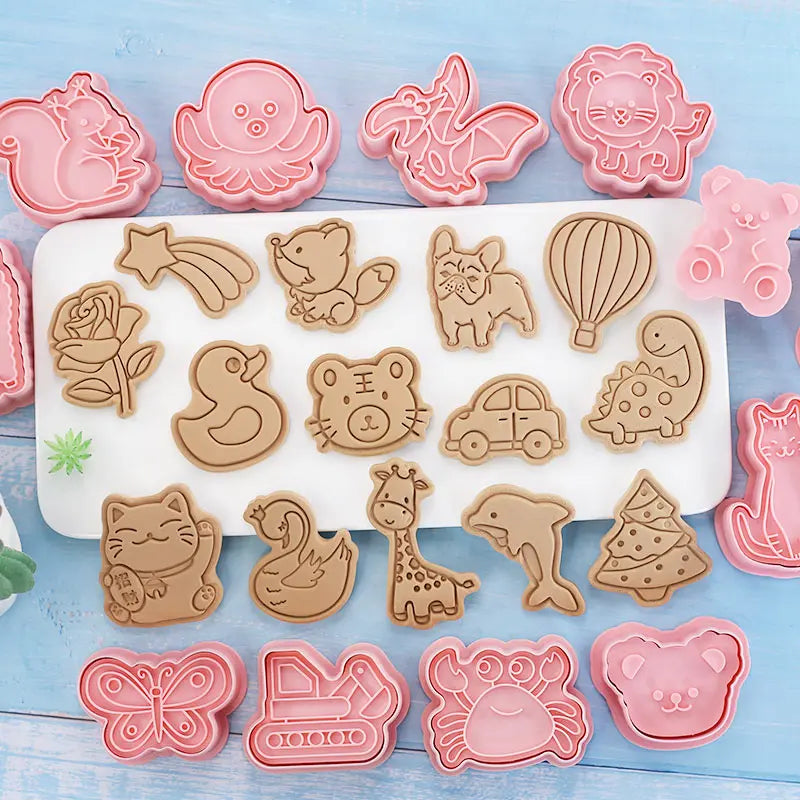 8 Pcs/set Cookie Cutters Plastic 3D Cute Cartoon Pressable Biscuit Mold Cookie Stamp Kitchen Baking Pastry Bakeware