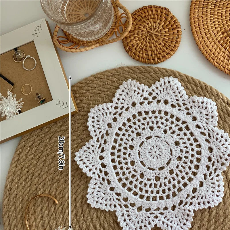 Round Hollow Lace Coaster Table Napkin Embroidery Flower Placemat White Coffee Cup Dining Mat Home Wedding Party Decor 코스터