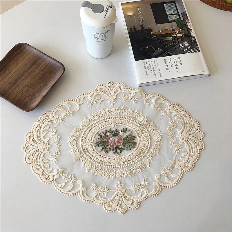 Round Hollow Lace Coaster Table Napkin Embroidery Flower Placemat White Coffee Cup Dining Mat Home Wedding Party Decor 코스터