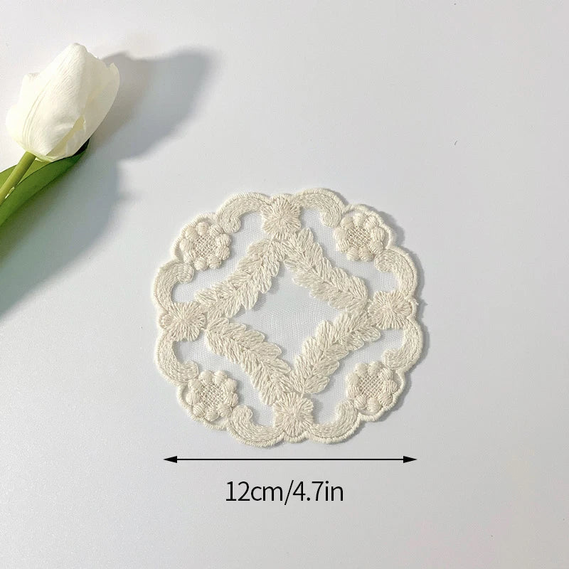 Round Hollow Lace Coaster Table Napkin Embroidery Flower Placemat White Coffee Cup Dining Mat Home Wedding Party Decor 코스터