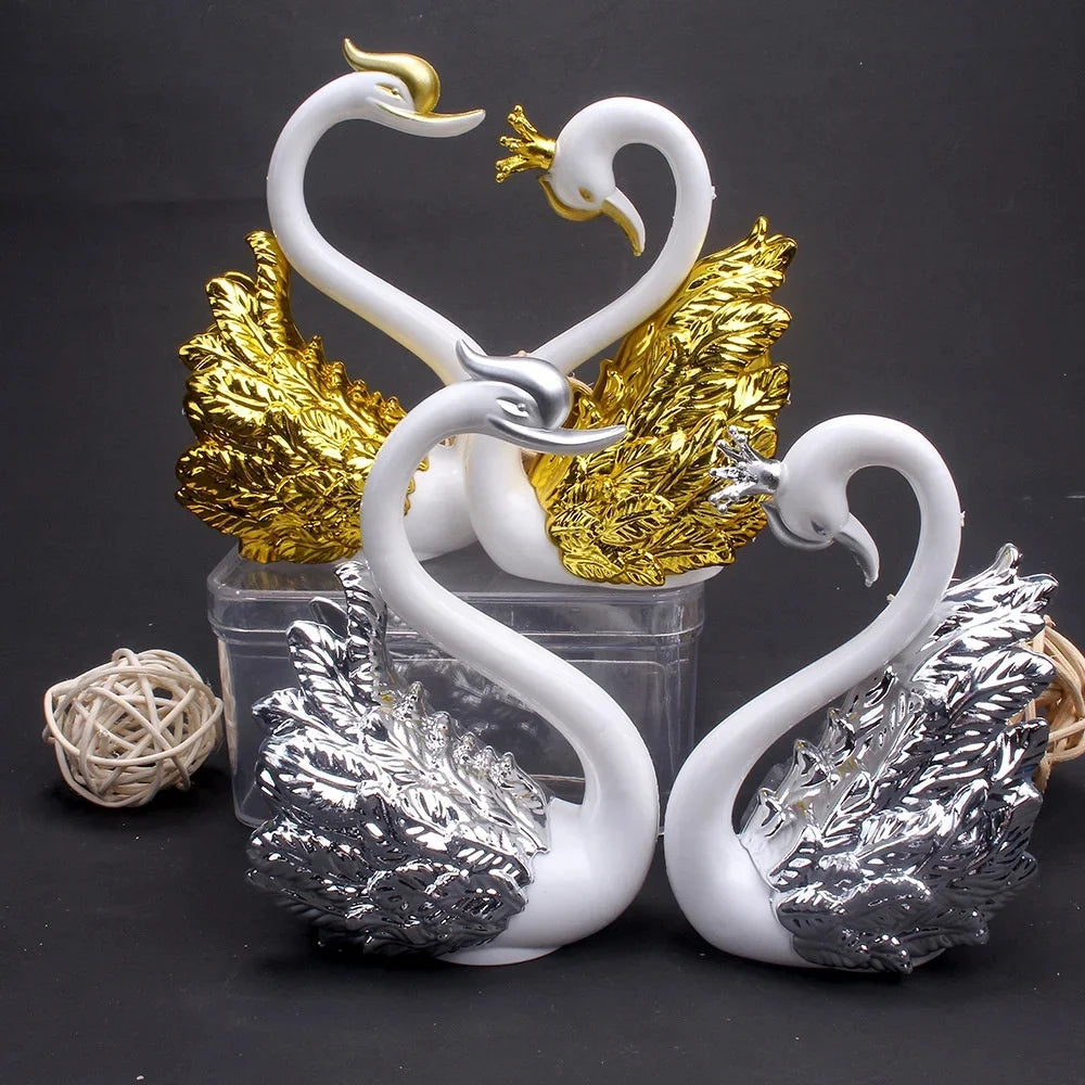 Mini Swan Couple Model Figurine Collectibles Car Interior Wedding Cake Decoration Wedding Gift for Guest Home Accessories