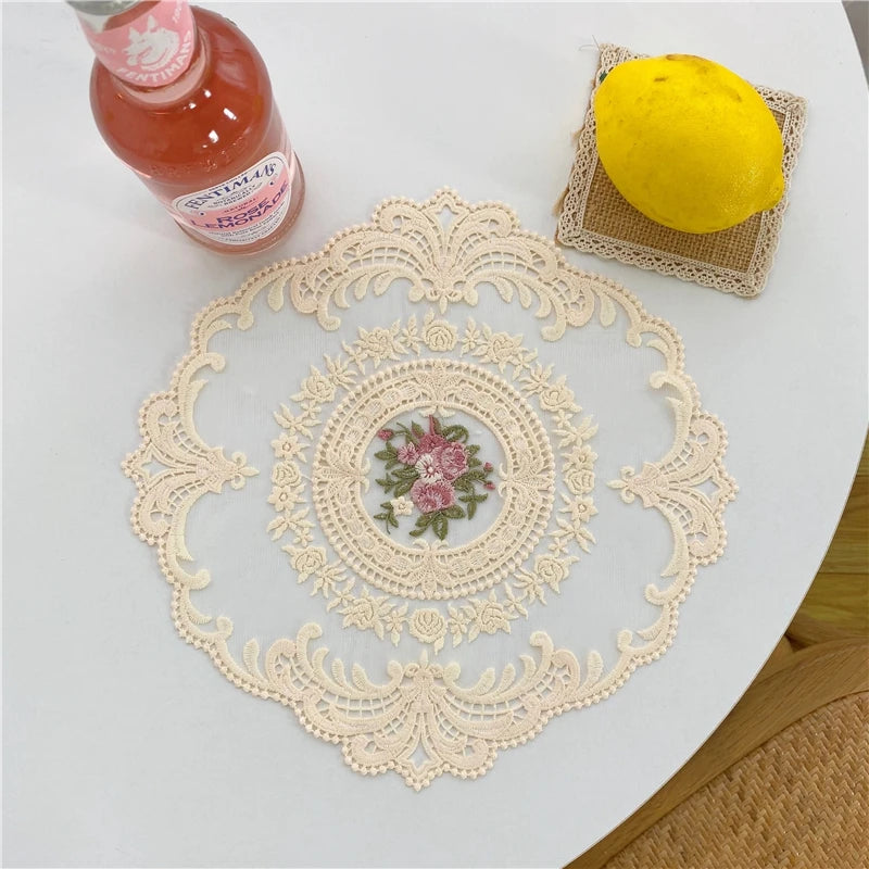 Round Hollow Lace Coaster Table Napkin Embroidery Flower Placemat White Coffee Cup Dining Mat Home Wedding Party Decor 코스터